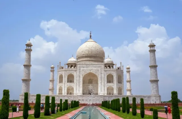 Agra - destination - Gopedia